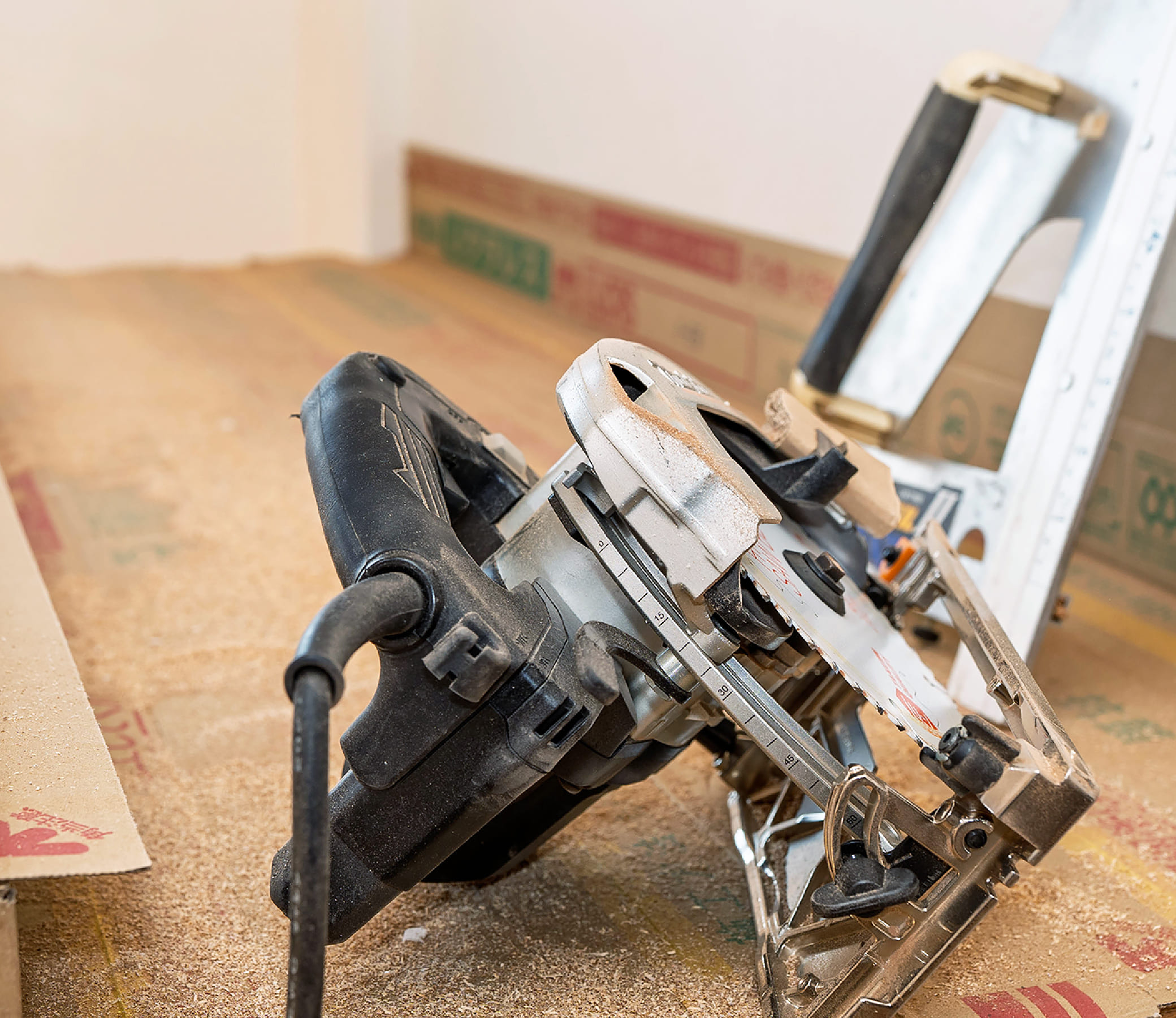 ABOUT US 会社案内